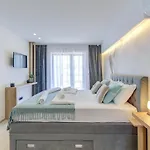 One By Aneo Travel Villa Novi Vinodolski