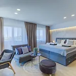 One By Aneo Travel