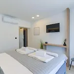 One By Aneo Travel Villa Novi Vinodolski