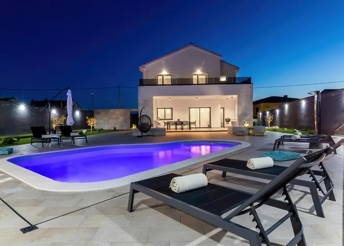 One By Aneo Travel Villa Novi Vinodolski