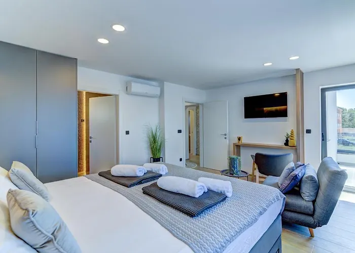 Villa One By Aneo Travel Novi Vinodolski