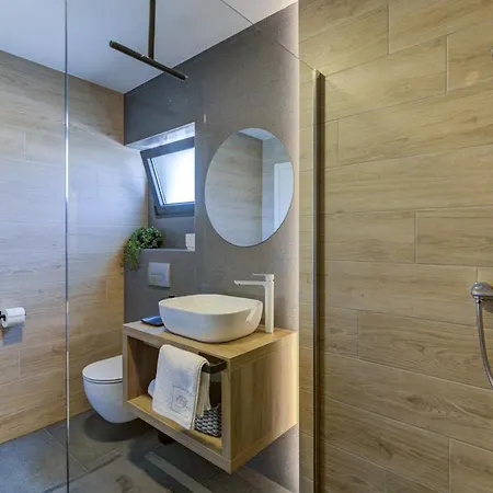 One By Aneo Travel Novi Vinodolski