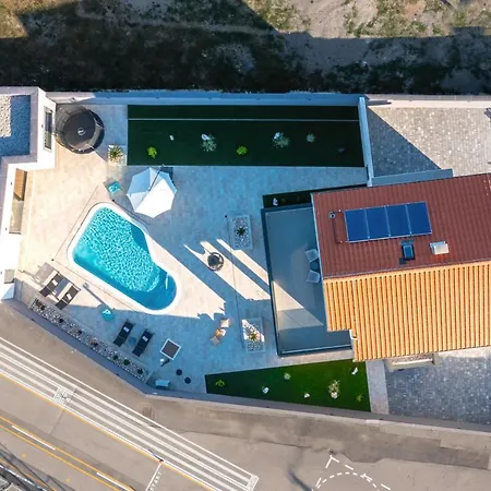 One By Aneo Travel Βίλα