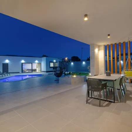 One By Aneo Travel * Novi Vinodolski