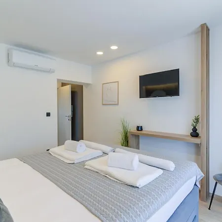 One By Aneo Travel Βίλα Novi Vinodolski