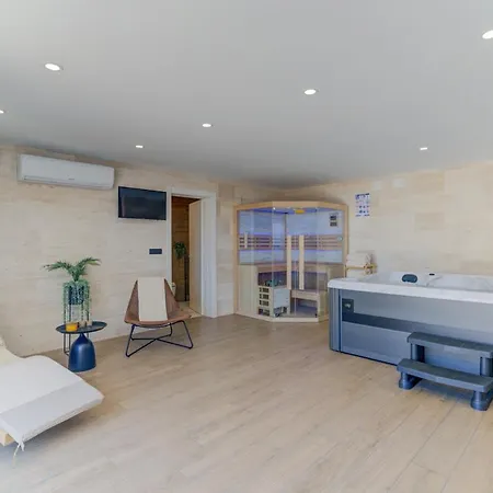 Βίλα One By Aneo Travel *