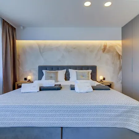 One By Aneo Travel *